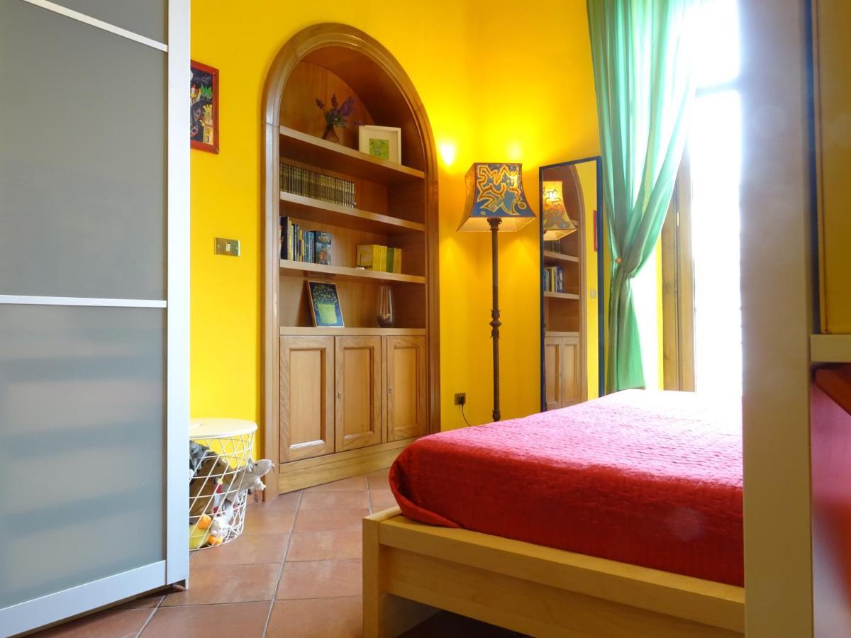 Umberto I Holiday House Napoli Esterno foto