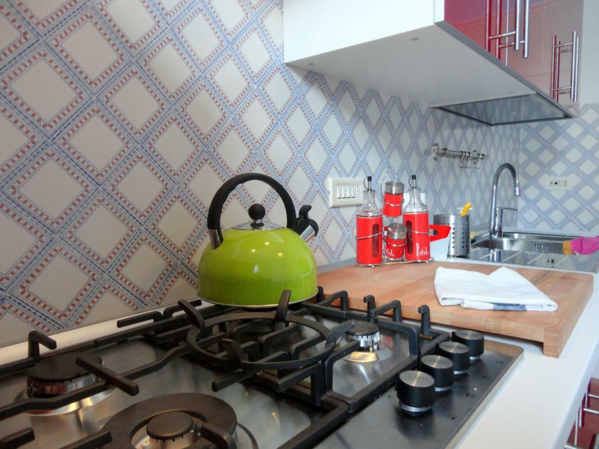Umberto I Holiday House Napoli Esterno foto