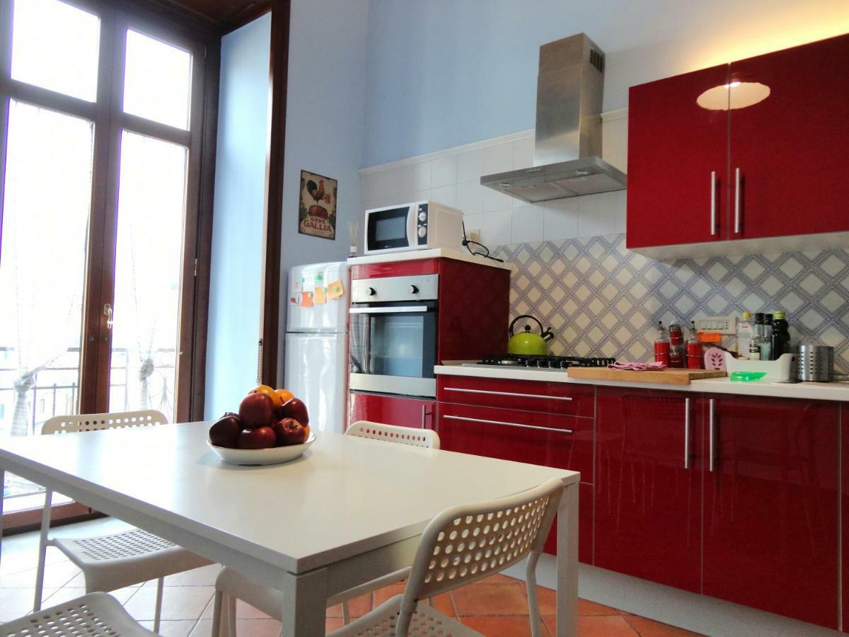Umberto I Holiday House Napoli Esterno foto