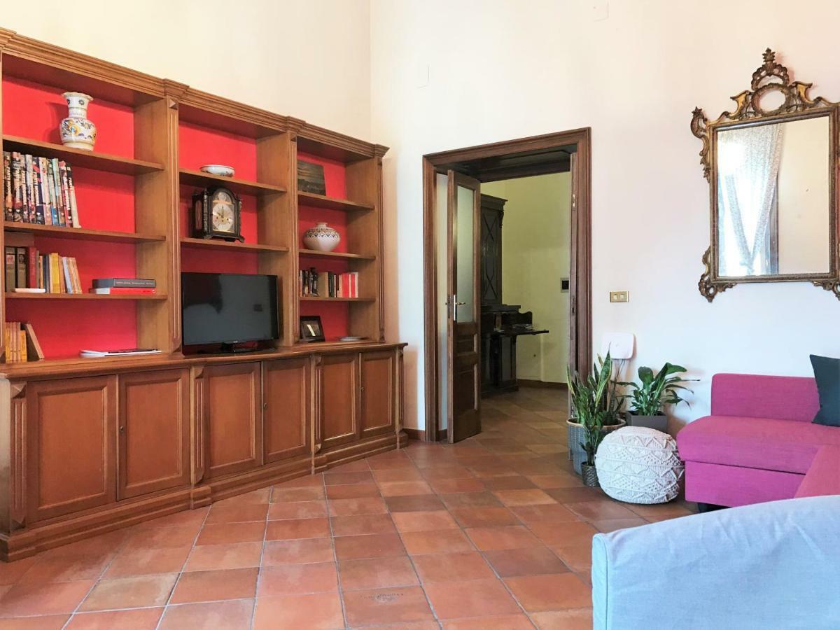Umberto I Holiday House Napoli Esterno foto